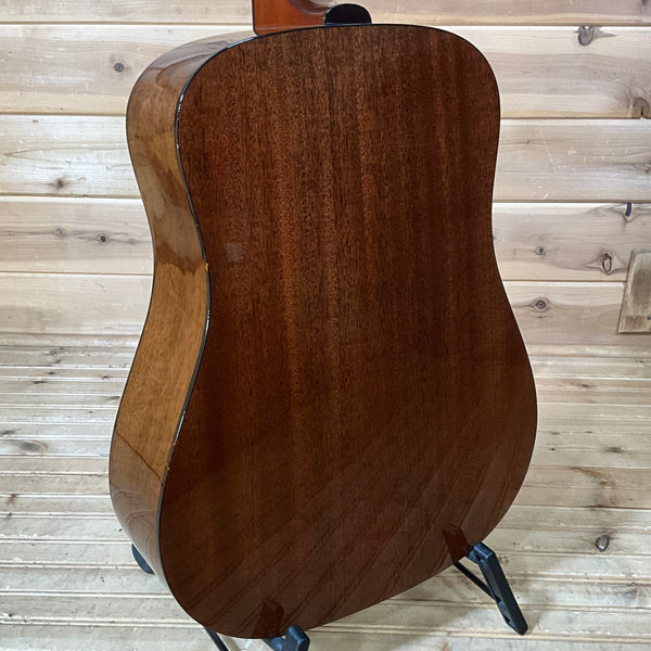 Guild D-40 Traditional Acoustic Guitar - Natural