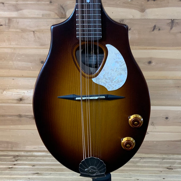 Seagull M8 Mandolin w/ EQ - Sunburst