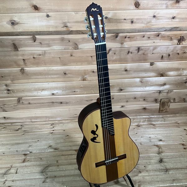 Manuel Rodriguez MODEL B CUT CAFÉ OLE Classical Guitar - Natural