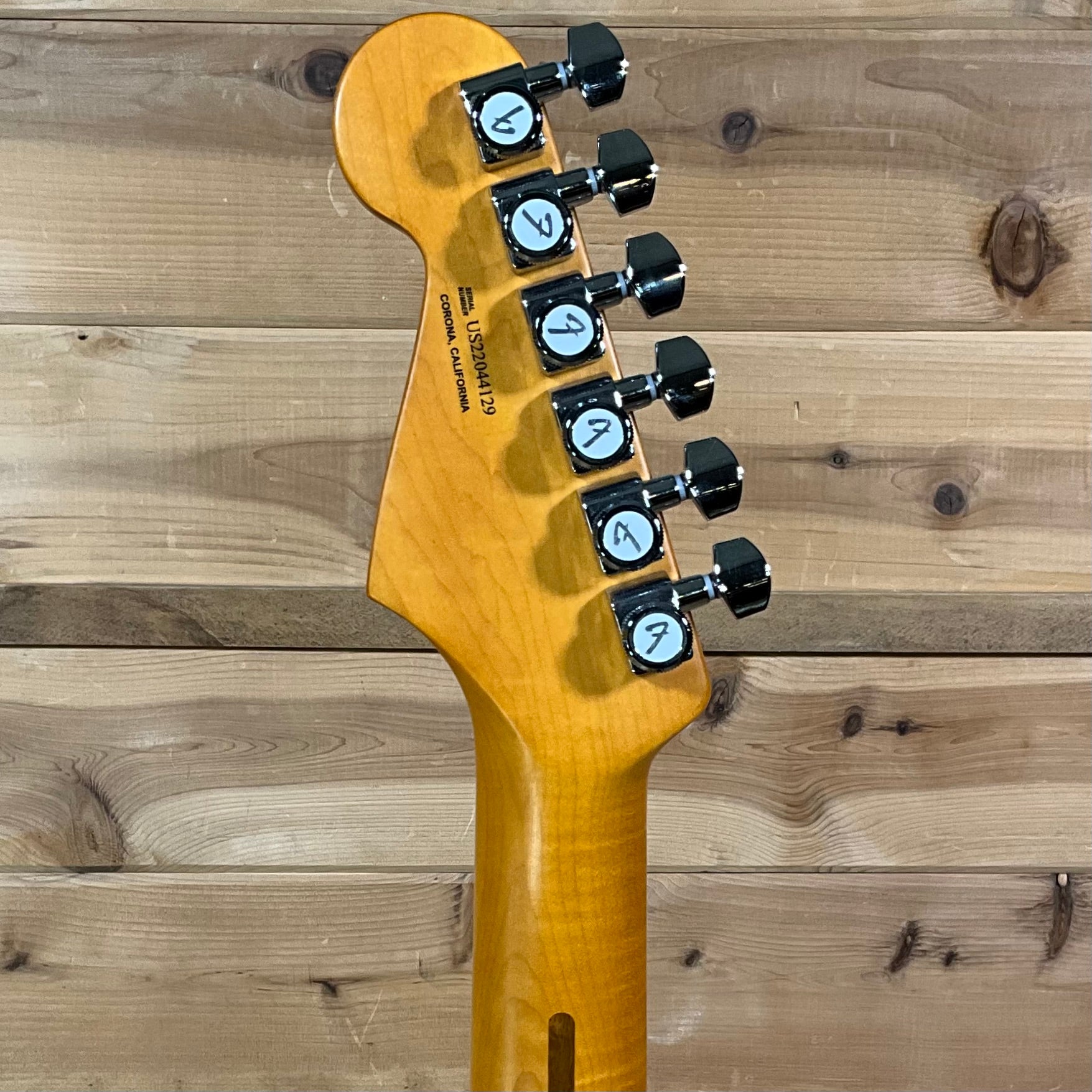 Fender Ultra Luxe Stratocaster 2-Tone Sunburst Electric Guitar – Spicer's  Music