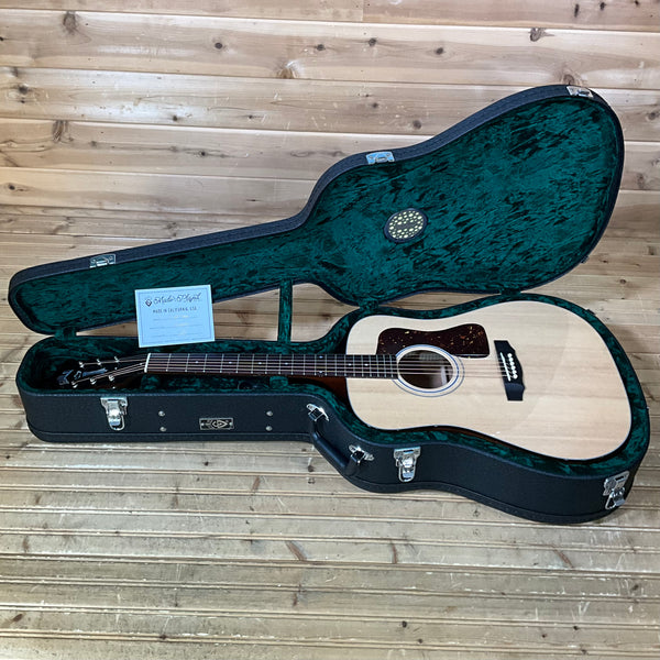 Guild D-40 Traditional Acoustic Guitar - Natural