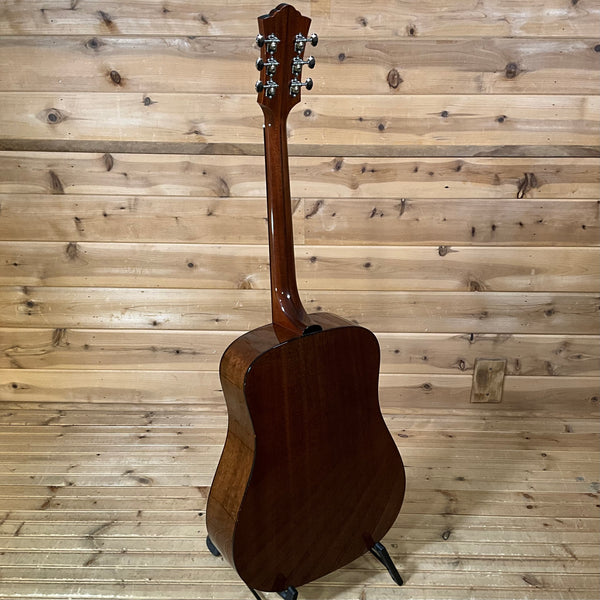 Guild D-40 Traditional Acoustic Guitar - Natural