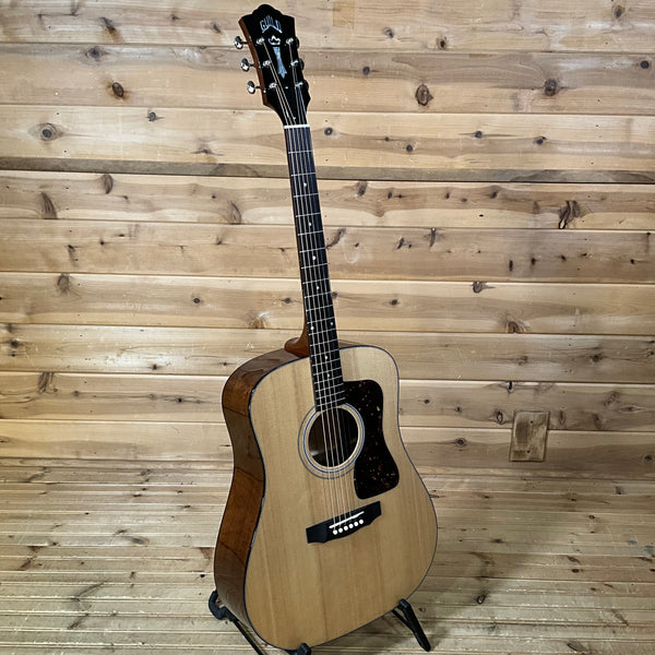 Guild D-40 Traditional Acoustic Guitar - Natural