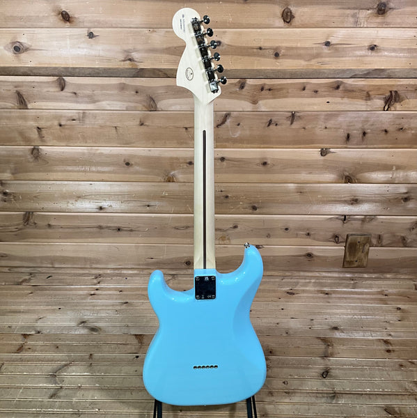 Fender Limited Edition Tom DeLonge Signature Stratocaster Electric Guitar - Daphne Blue