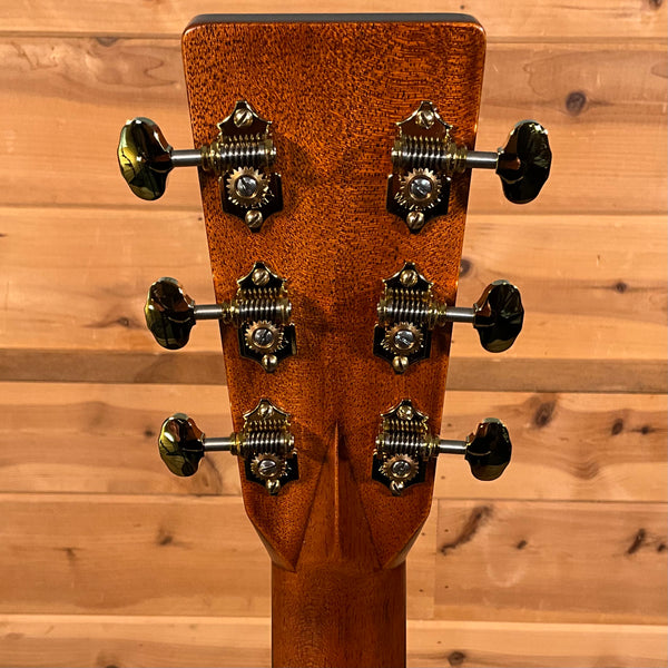 Martin D-28 Modern Deluxe Acoustic Guitar - Natural