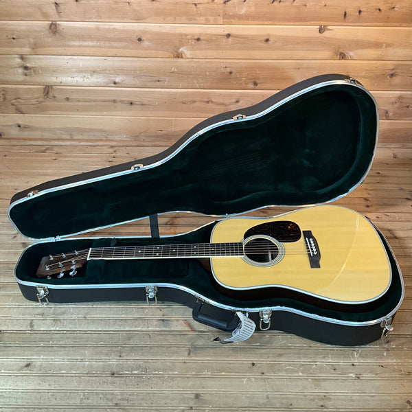Martin D-35 Acoustic Guitar - Natural