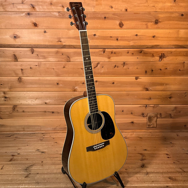 Martin D-35 Acoustic Guitar - Natural