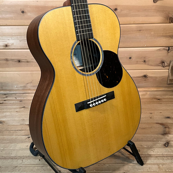 Martin Shawn Mendes 000-10E Acoustic Guitar - Natural