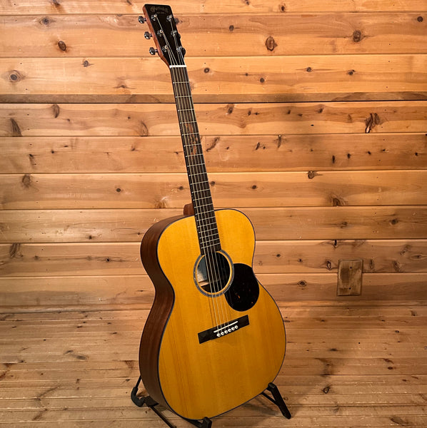 Martin Shawn Mendes 000-10E Acoustic Guitar - Natural
