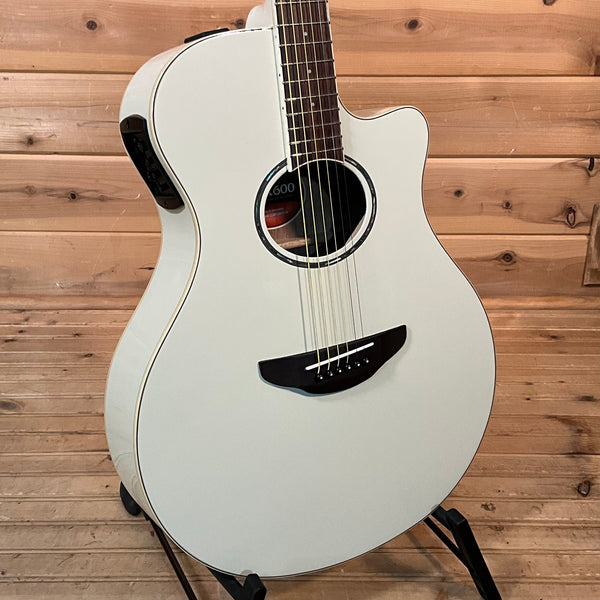 Yamaha APX600 Thinline Acoustic Guitar Vintage - Vintage White