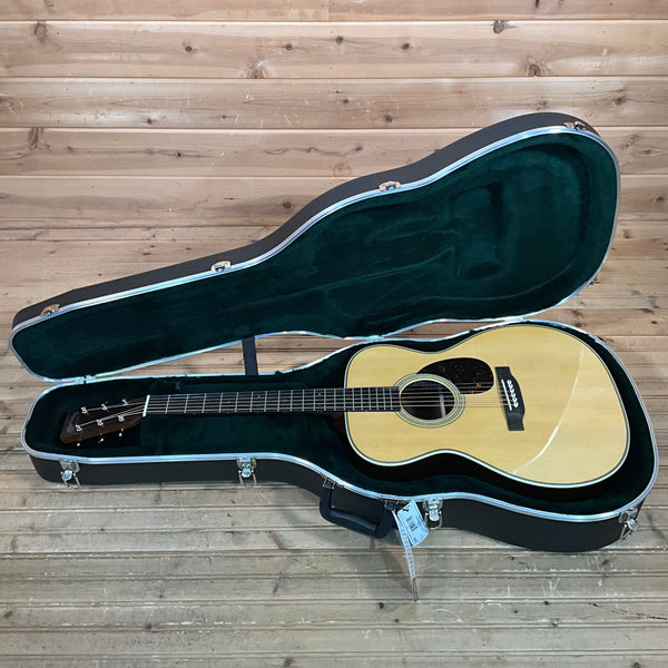 Martin OM-28 Acoustic Guitar - Natural