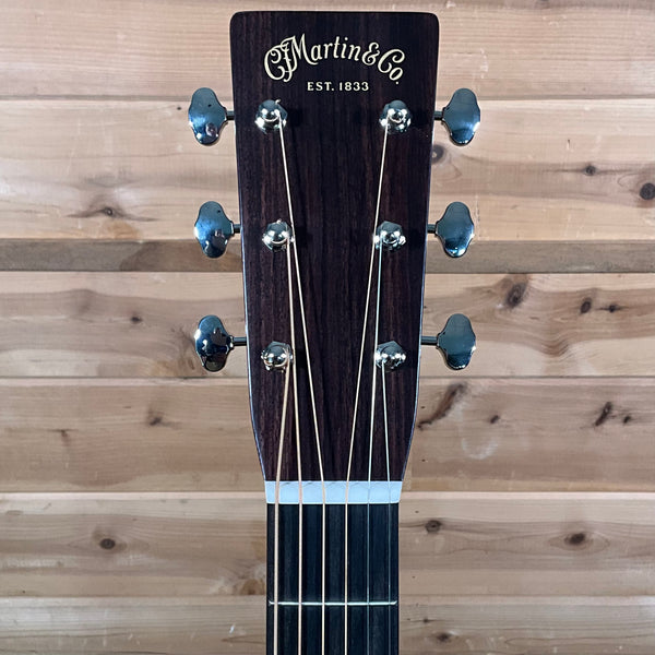 Martin OM-28 Acoustic Guitar - Natural