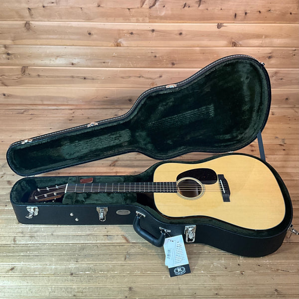 Martin Super D-18 Acoustic Guitar - Natural