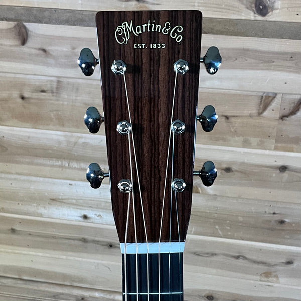 Martin 000-28EC Eric Clapton Signature Acoustic Guitar - Natural