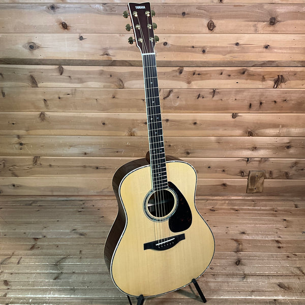 Yamaha LL16RD L Series Dreadnought Acoustic Electric Guitar - Natural