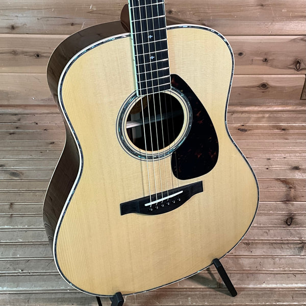 Yamaha LL16RD L Series Dreadnought Acoustic Electric Guitar - Natural