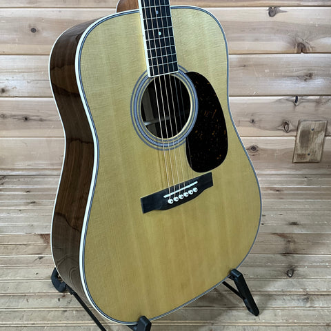 Martin D-35 Acoustic Guitar - Natural