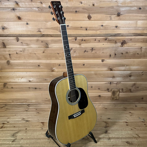 Martin D-35 Acoustic Guitar - Natural