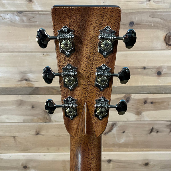 Martin 00-28 Acoustic Guitar - Natural