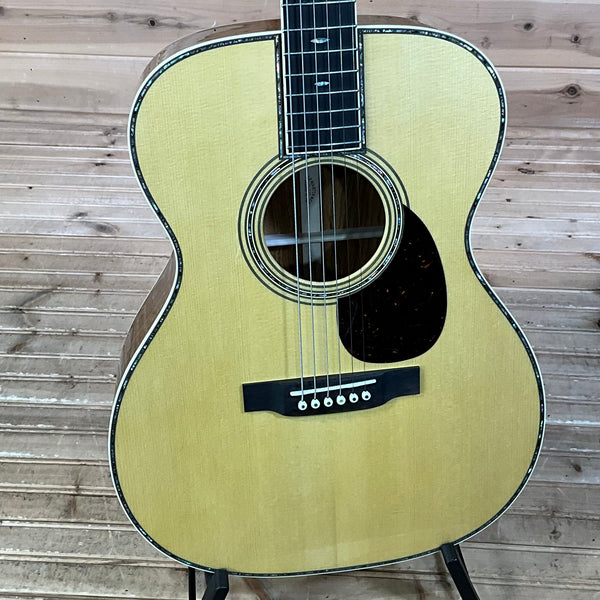 Martin Custom OM Italian Spruce/Guatemalan Rosewood Acoustic Guitar - Natural