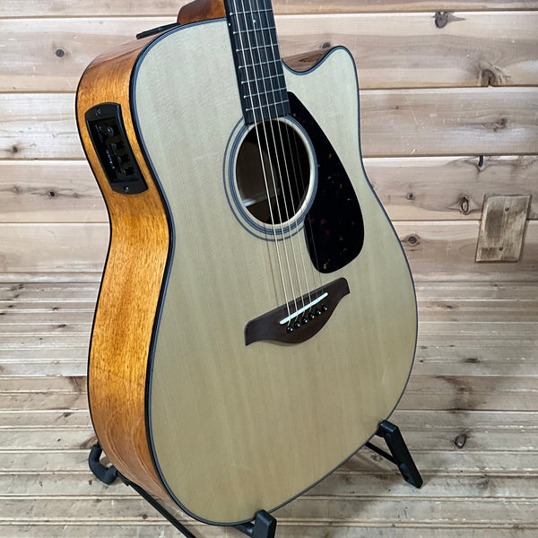Yamaha FGX800C Acoustic Guitar - Natural