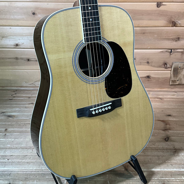 Martin D-35 Acoustic Guitar - Natural