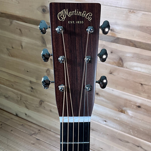 Martin D-28 Acoustic Guitar - Natural
