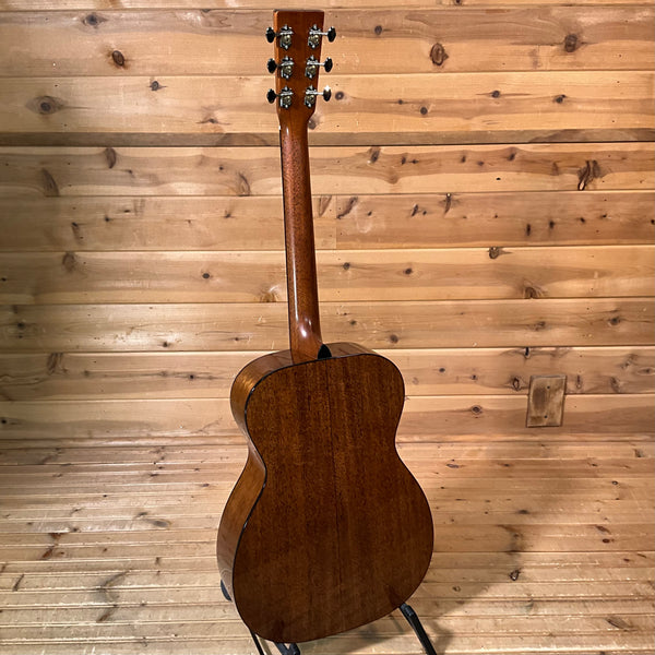 Martin 00-18 Acoustic Guitar - Natural