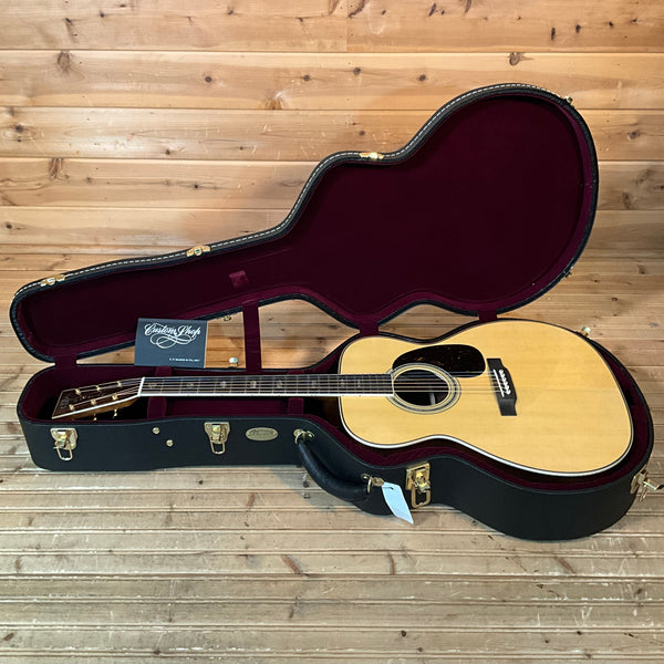 Martin J-40 Standard Jumbo Acoustic Guitar - Natural