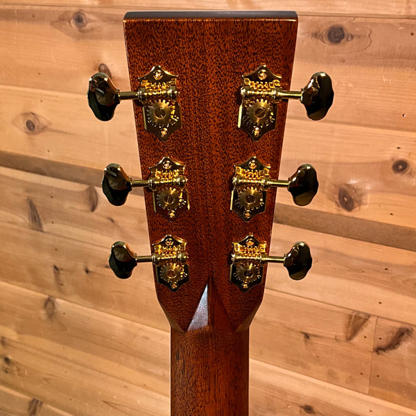 Martin J-40 Standard Jumbo Acoustic Guitar - Natural