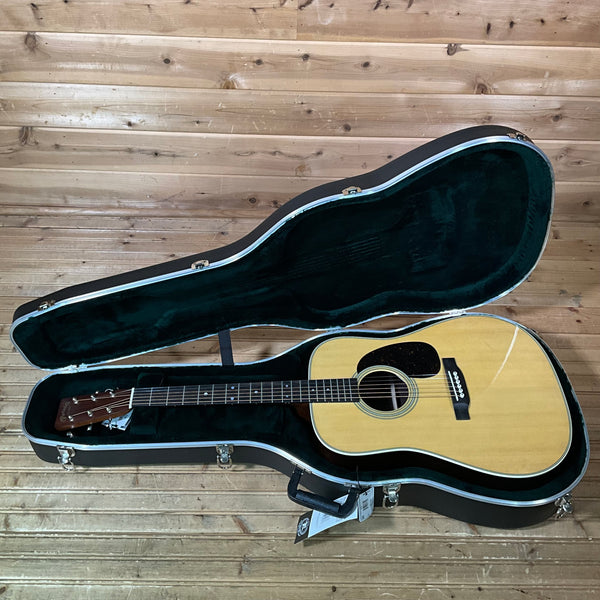 Martin D-28 Acoustic Guitar - Natural