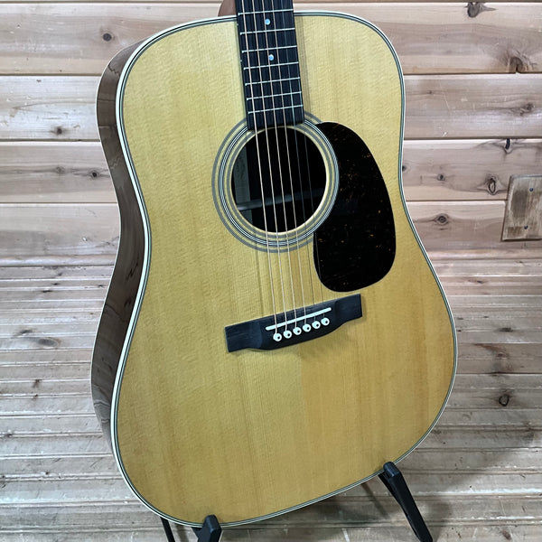 Martin D-28 Acoustic Guitar - Natural