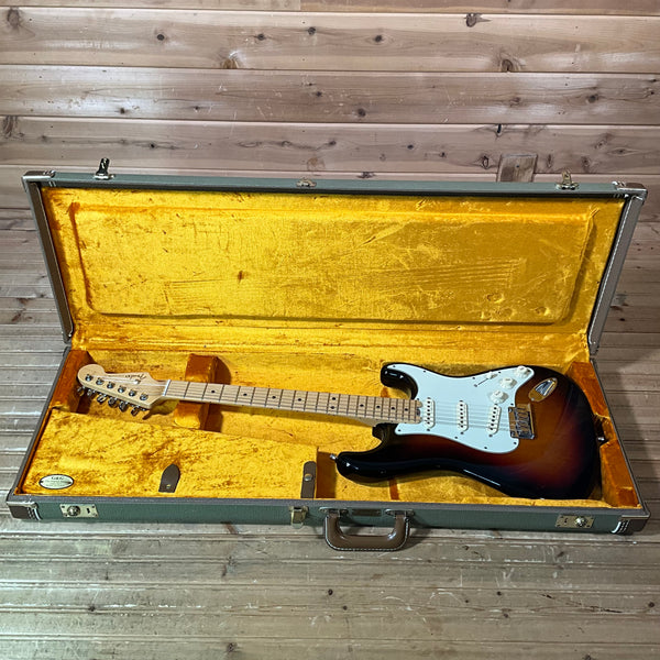 Fender 2015 American Elite Stratocaster Electric Guitar USED - 3-Color Sunburst