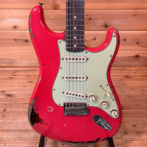 Fender Custom Shop Michael Landau Signature 1963 Stratocaster Relic Electric Guitar - Fiesta Red over 3-Color Sunburst