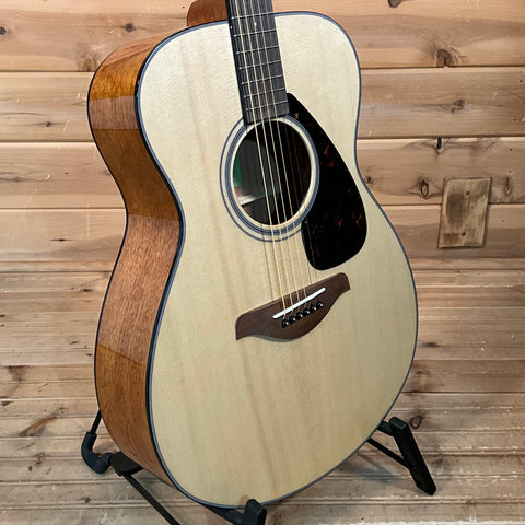 Yamaha FS800 Folk Acoustic Guitar- Natural