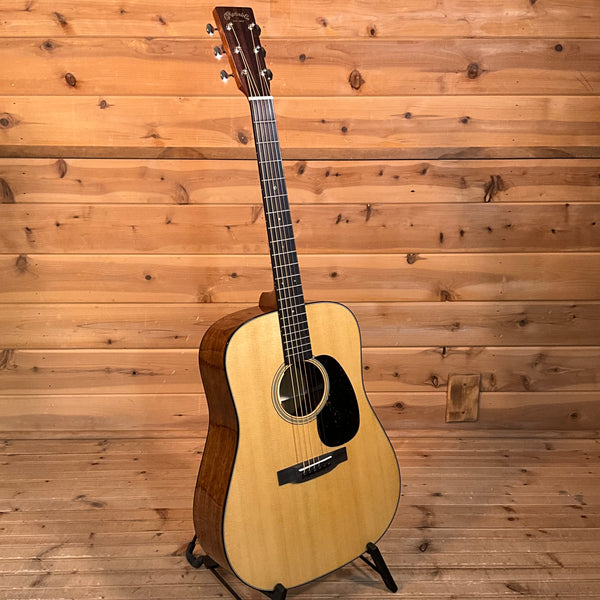 Martin D-18E Acoustic Guitar - Natural