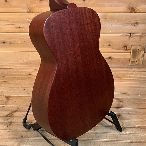 Guild M-20 Acoustic Guitar - Natural