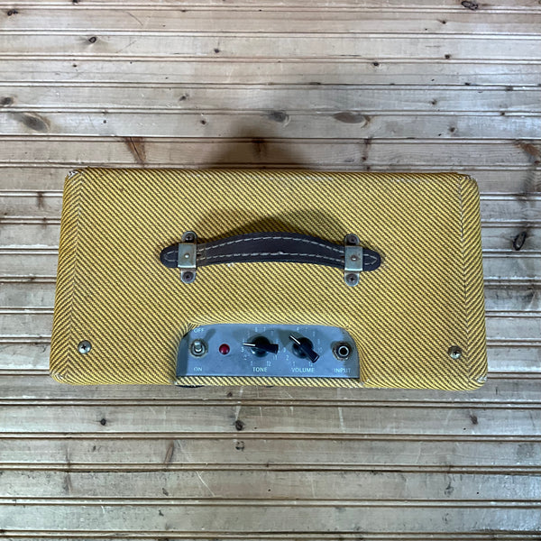 Fender Custom Shop George Fullerton 50th Anniversary 1957 Stratocaster Electric Guitar & Amplifier Set USED - 2 Color Sunburst