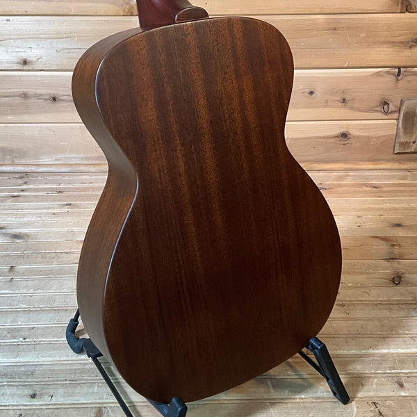 Guild M-20 Acoustic Guitar - Natural