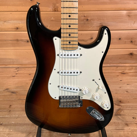 Fender American Special Stratocaster Electric Guitar USED - 2 Color Sunburst