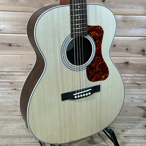 Guild OM-250E Limited Archback Acoustic Guitar - Natural