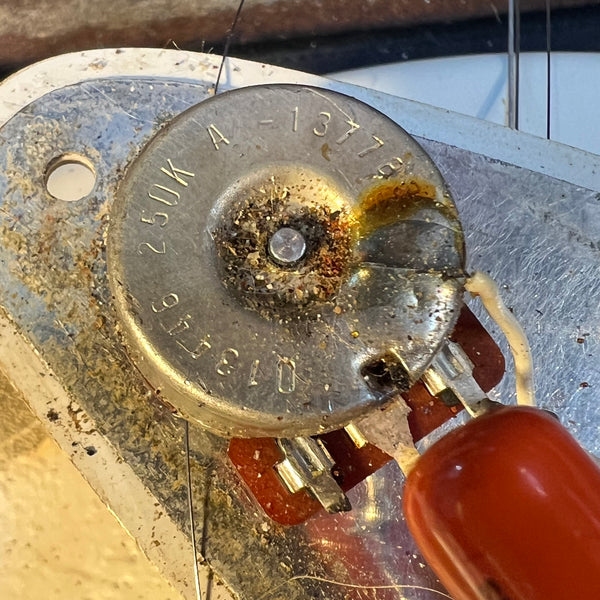 Fender 1963 Stratocaster Electric Guitar USED - Olympic White