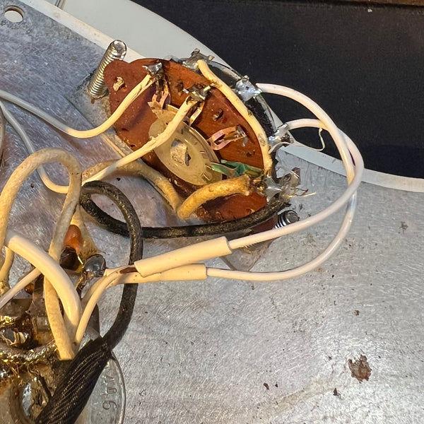 Fender 1963 Stratocaster Electric Guitar USED - Olympic White