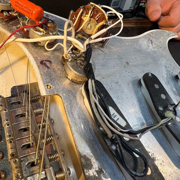 Fender 1963 Stratocaster Electric Guitar USED - Olympic White