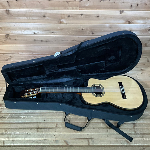 Takamine TH90 Classical Acoustic Guitar - Natural