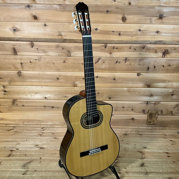 Takamine TH90 Classical Acoustic Guitar - Natural
