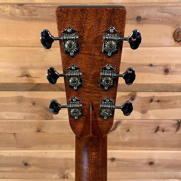 Martin OM-28 Acoustic Guitar - Natural