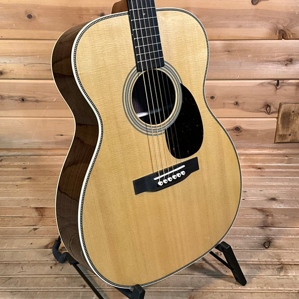 Martin OM-28 Acoustic Guitar - Natural