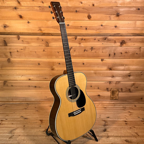 Martin OM-28 Acoustic Guitar - Natural