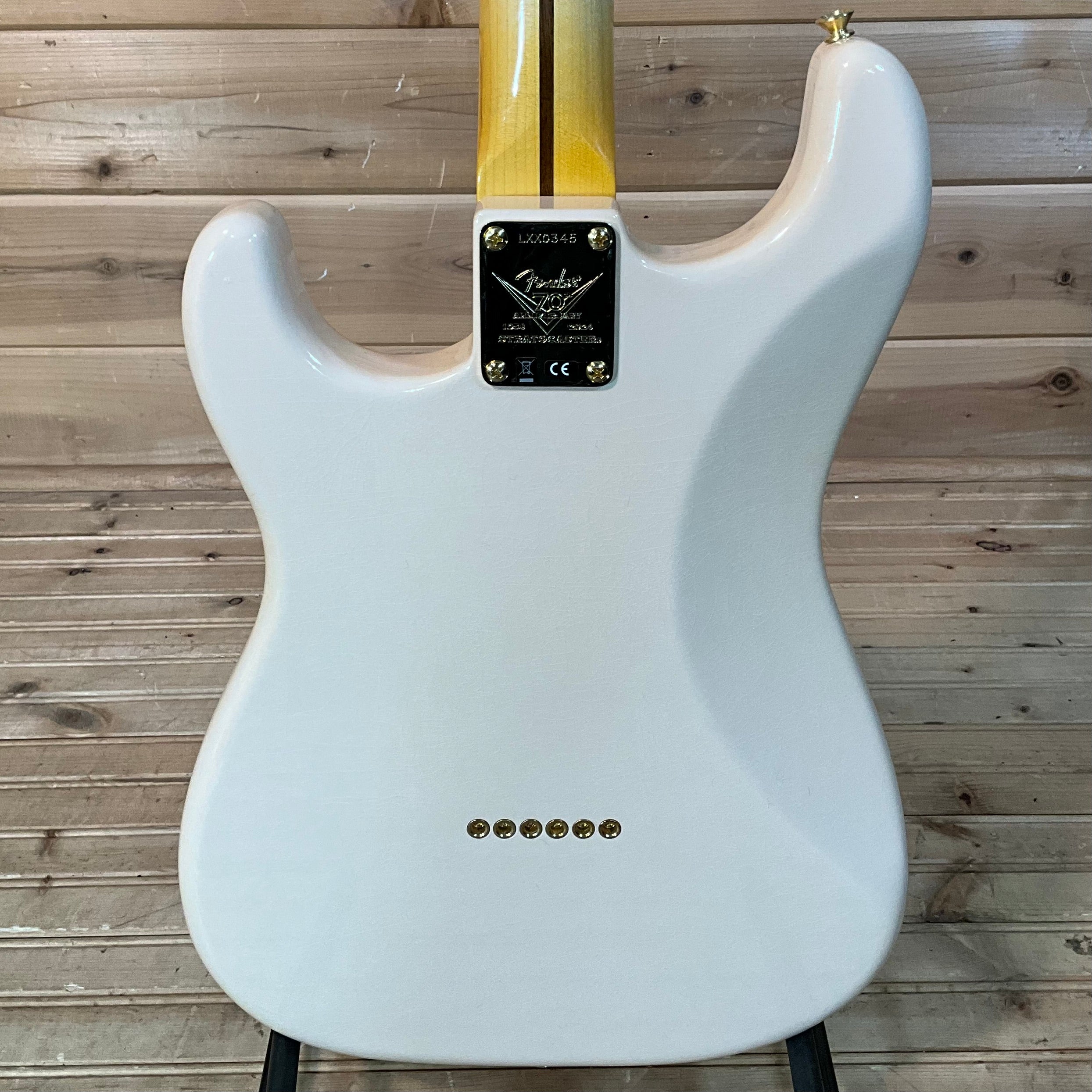 Fender Custom Limited Edition Tyler Bryant Pinky Stratocaster Relic P 10844 Fender Custom Limited Edition Tyler Bryant Pinky Stratocaster Relic P 10844